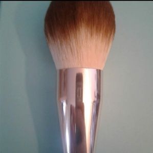 BRAND NEW LA MER POWDER BRUSH